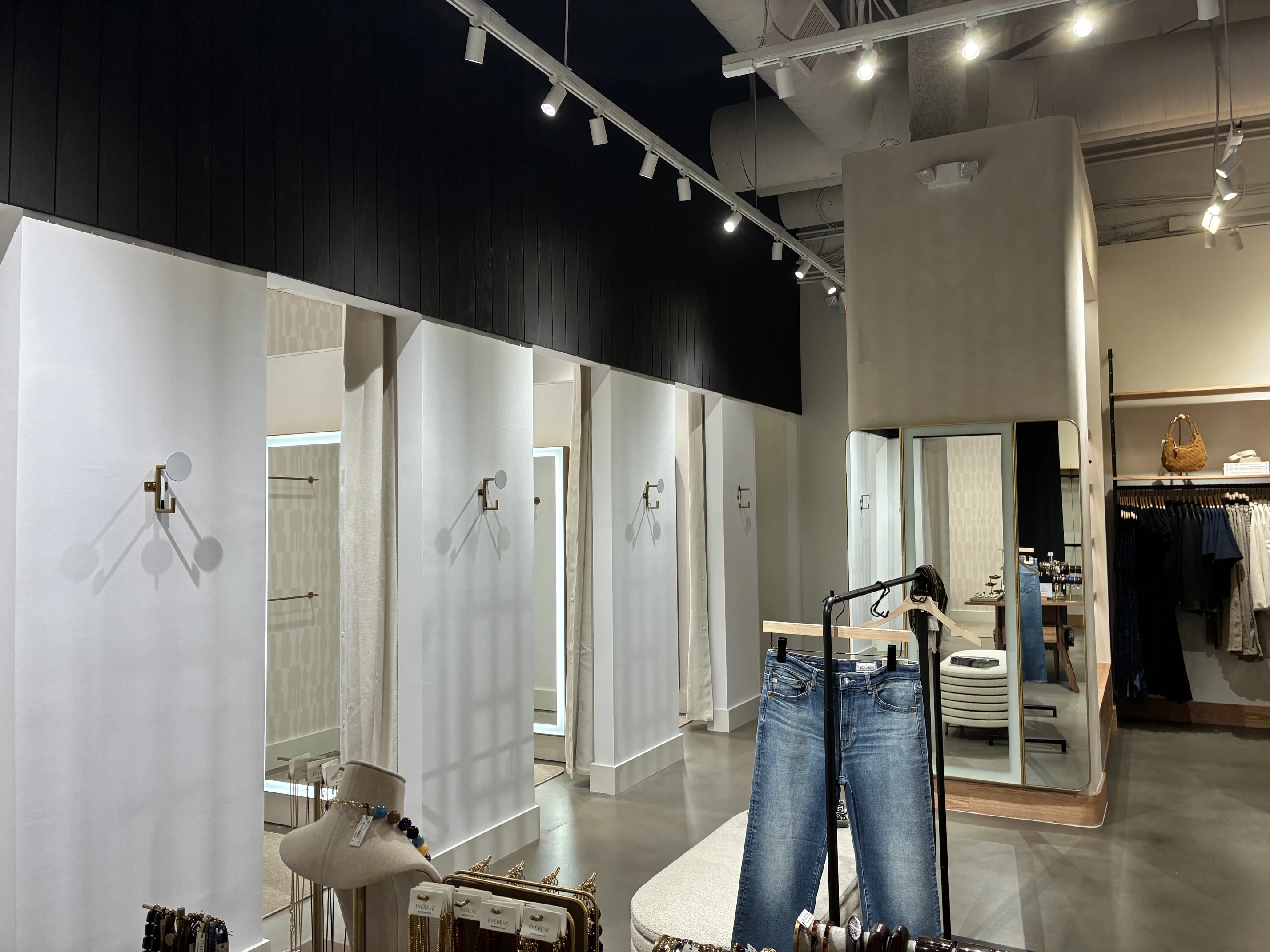 Evereve Retail Store Electrical Build-Out - Photo 1